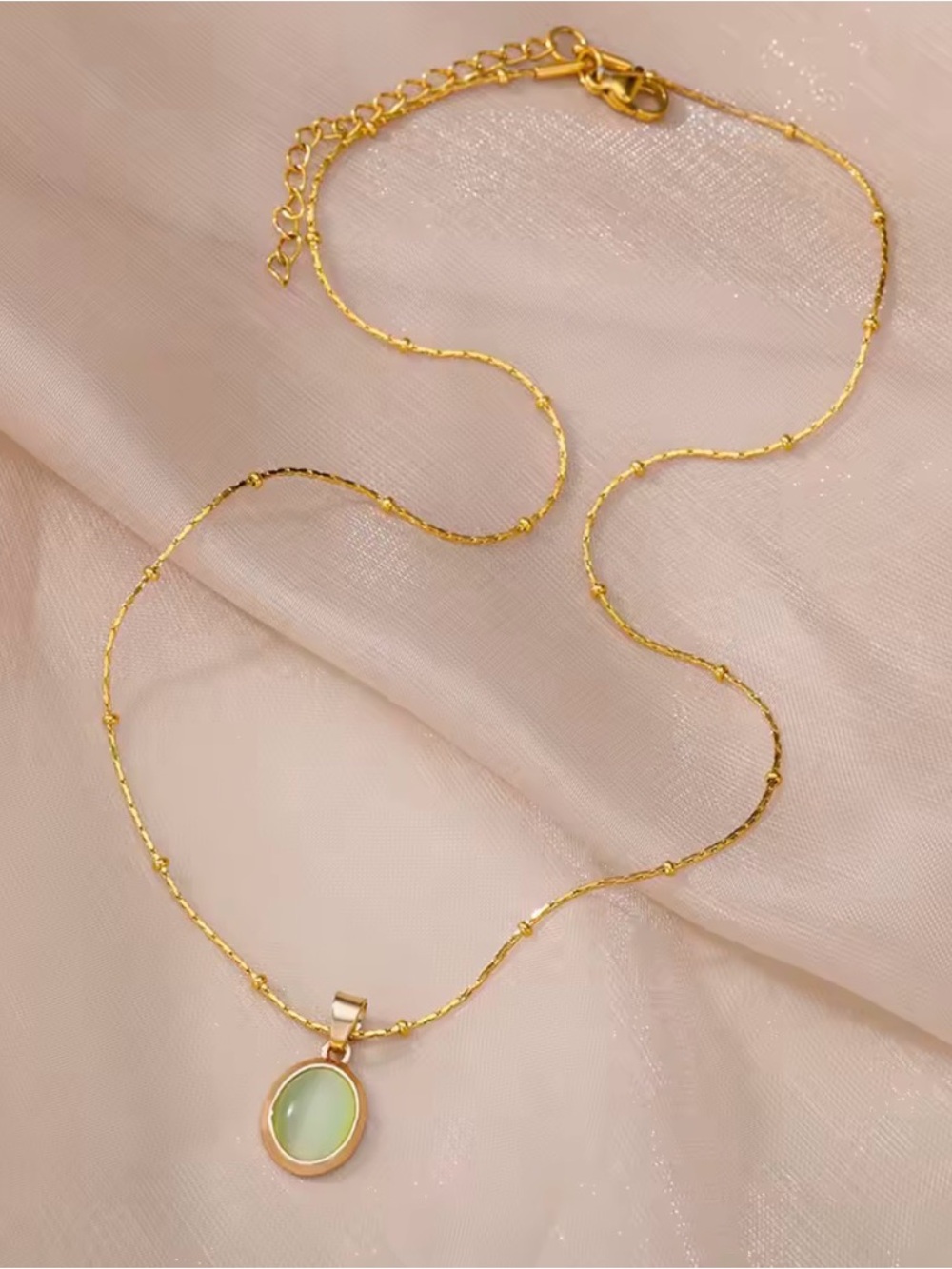 Gold Oval Pendant Necklace with Green Stone - Picture 3 of 9